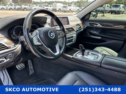 Used 2016 BMW 740i image 20
