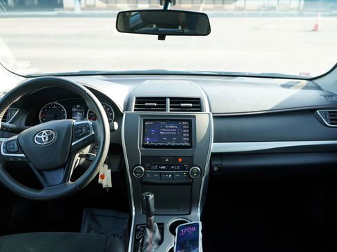 Used 2016 Toyota Camry XSE FWD image 17