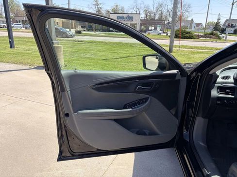 Used 2016 Chevrolet Impala LT w/ Leather Package FWD image 10