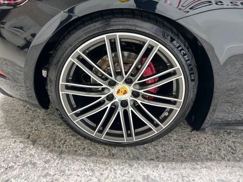 Used 2017 Porsche 718 Cayman S image 34