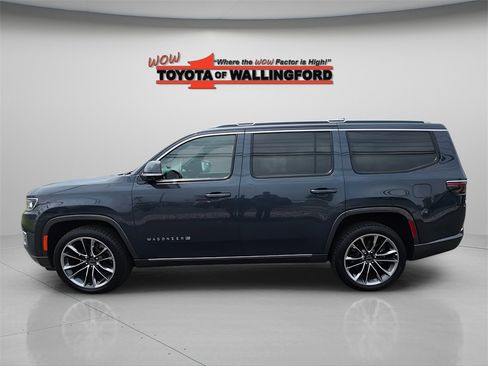 Used 2022 Jeep Wagoneer Series III w/ Premium Group I image 15