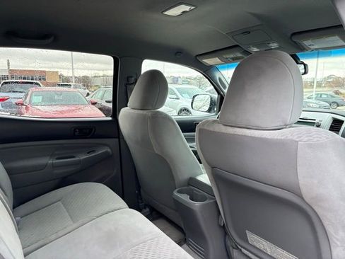 Used 2011 Toyota Tacoma PreRunner w/ SR5 Pkg #2 image 20