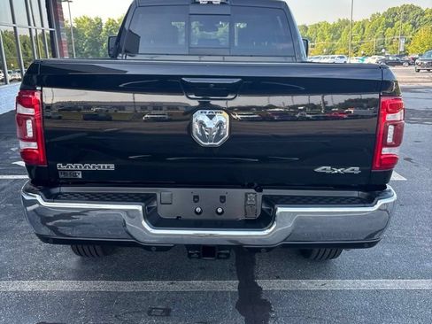 Used 2024 RAM 2500 Laramie w/ Towing Technology Group AWD/4WD image 7