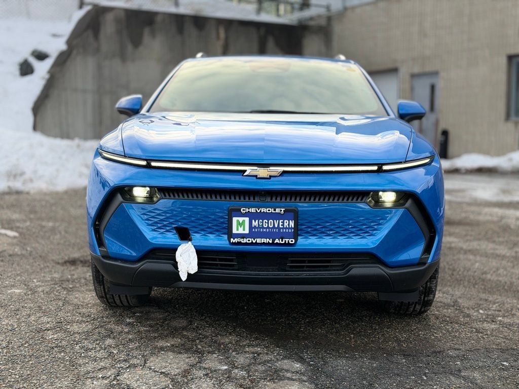 New 2026 Chevrolet Equinox EV LT AWD/4WD image 9