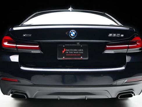 Used 2023 BMW 530e xDrive w/ Premium Package image 23