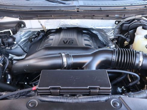 Used 2012 Ford F150 Platinum image 39