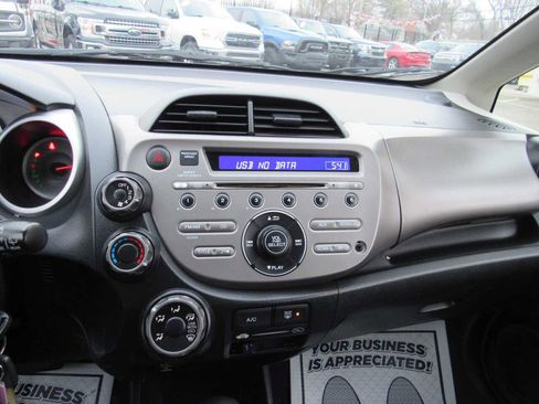 Used 2013 Honda Fit image 17