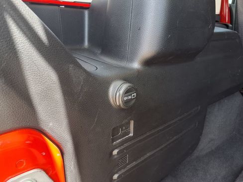 Used 2025 Jeep Wrangler Unlimited Sahara AWD/4WD image 12