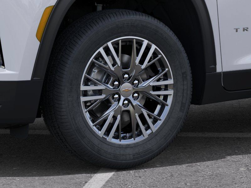 New 2027 Chevrolet Traverse LT w/ Driver Confidence Package FWD image 9