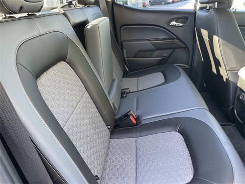 Used 2022 Chevrolet Colorado Z71 image 32