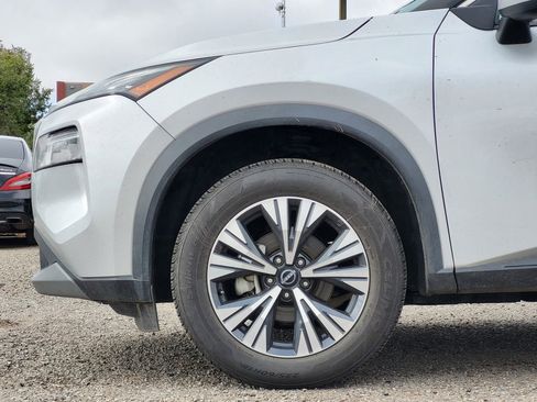 Used 2023 Nissan Rogue SV image 9