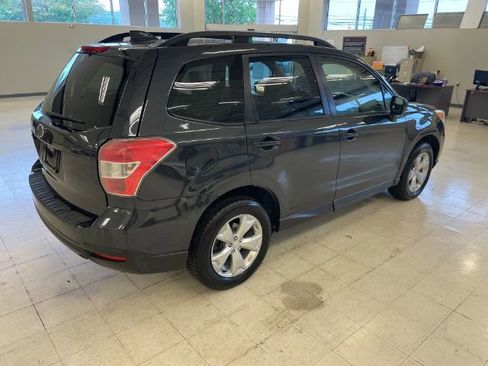 Used 2016 Subaru Forester 2.5i Premium w/ All-Weather Package AWD/4WD image 6