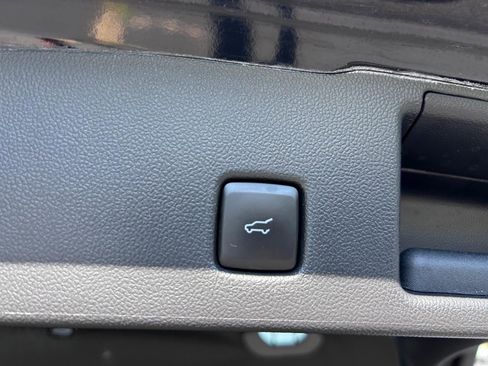 Used 2021 Ford Escape SEL image 6