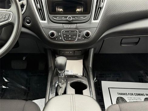 Used 2024 Chevrolet Malibu LT image 15