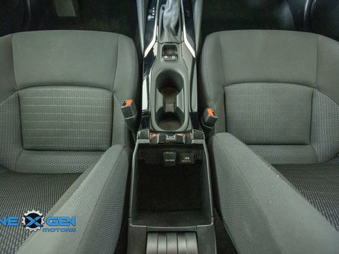 Used 2021 Toyota Corolla SE w/ Carpet Mat Package (TMS) FWD image 31