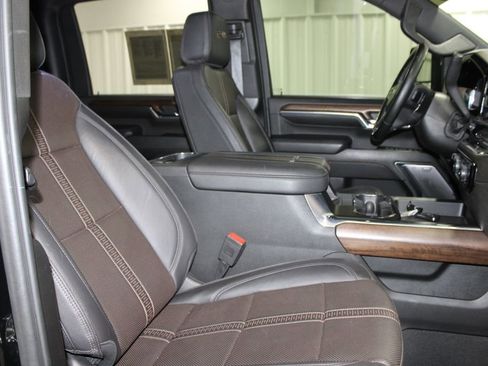 Used 2024 Chevrolet Silverado 2500 High Country AWD/4WD image 27