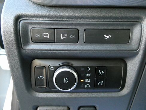 Used 2024 Ford F150 Lariat image 24