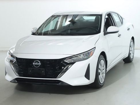 Used 2024 Nissan Sentra S image 4