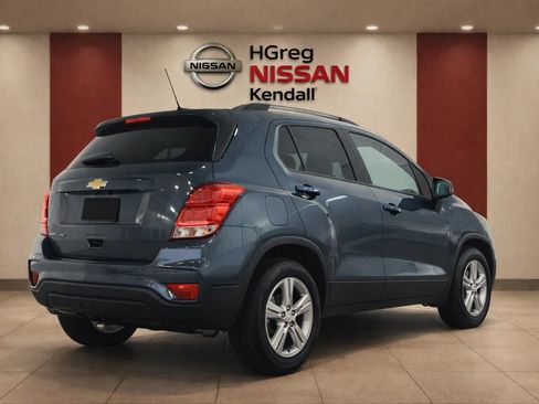 Used 2022 Chevrolet Trax LT w/ Driver Confidence Package AWD/4WD image 4