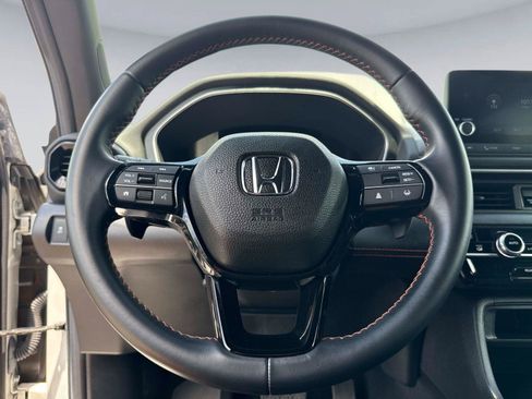 Certified 2025 Honda Pilot Sport image 28