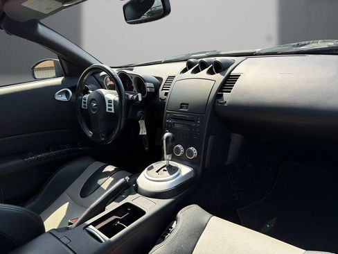Used 2008 Nissan 350Z Enthusiast RWD image 13