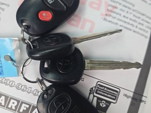 Used 2013 Toyota Tacoma 4x4 Double Cab w/ TRD Sport Pkg image 38