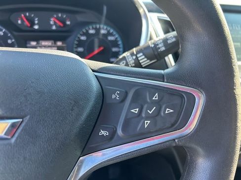 Used 2018 Chevrolet Equinox LT image 19