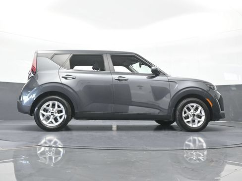 Used 2024 Kia Soul S FWD image 58