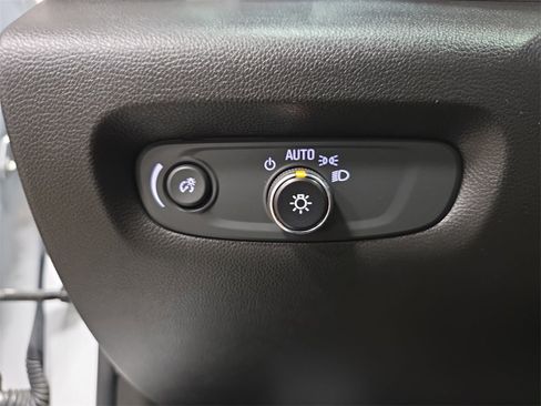 Used 2022 Chevrolet Traverse LT image 26