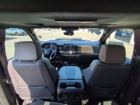 Used 2025 Chevrolet Silverado 1500 ZR2 w/ Technology Package image 21