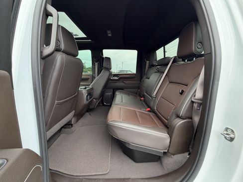 Used 2024 GMC Sierra 2500 Denali w/ Denali Reserve Package AWD/4WD image 10
