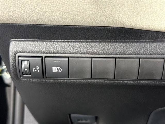 Certified 2026 Toyota Corolla LE FWD image 28