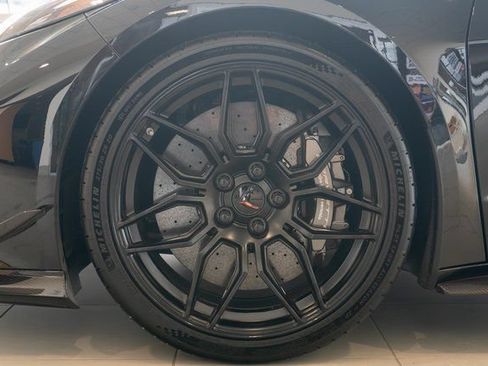 Used 2025 Chevrolet Corvette Z06 w/ Z07 Performance Package RWD image 13