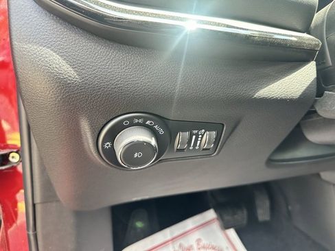 Used 2024 Jeep Compass Limited w/ High Altitude Package image 31