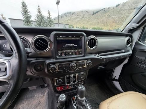 Used 2019 Jeep Wrangler Unlimited Rubicon AWD/4WD image 21
