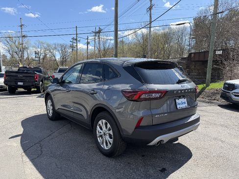 Used 2025 Ford Escape Active w/ Cold Weather Package image 3