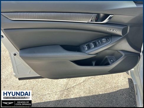 Used 2020 Honda Accord EX-L image 16