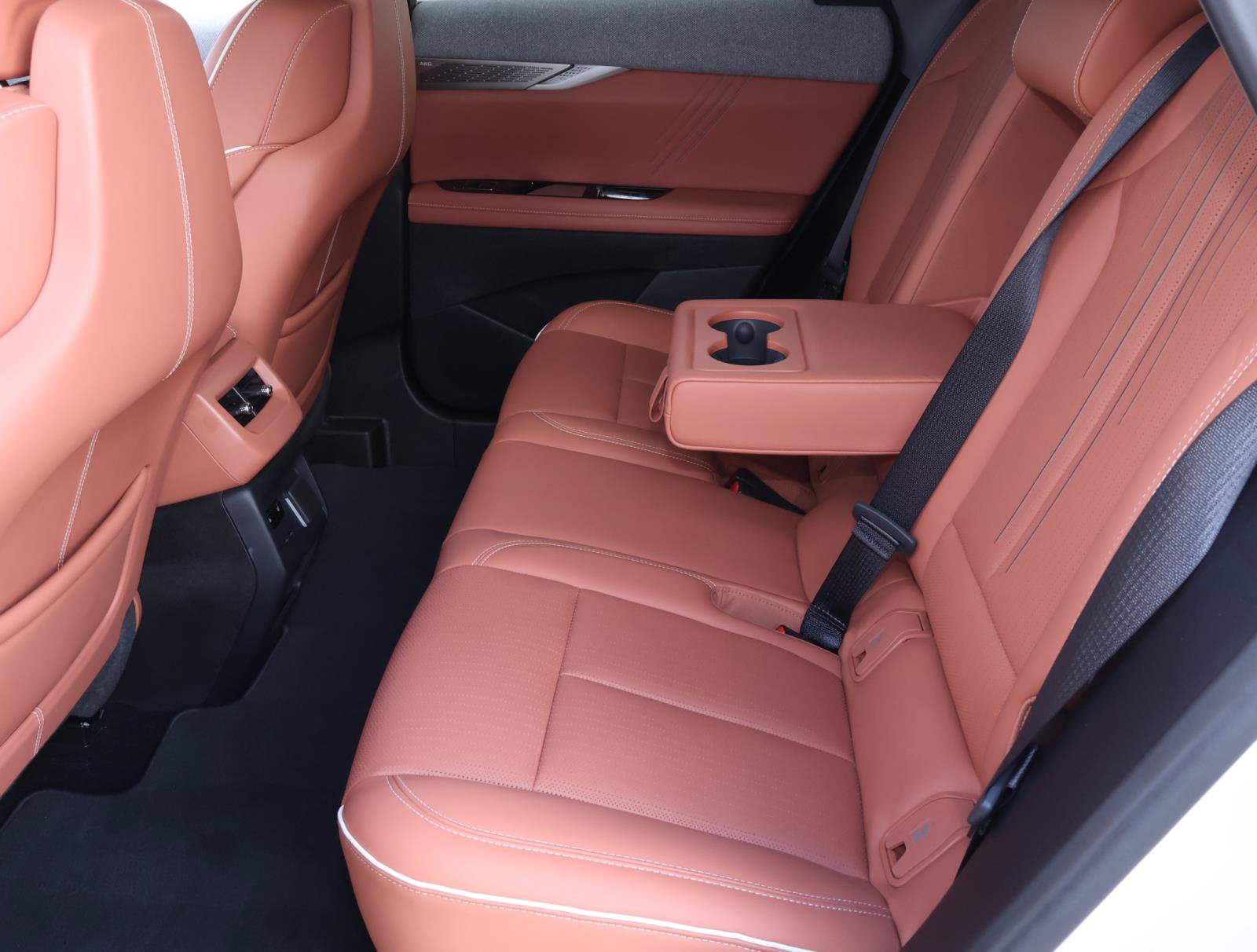 Certified 2025 Cadillac Optiq Sport 2 AWD/4WD image 22