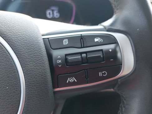 Used 2024 Kia Sportage EX FWD image 17