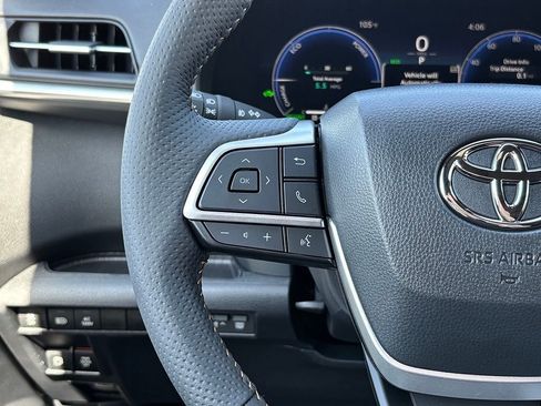 New 2026 Toyota Sienna XLE Woodland Edition AWD/4WD image 20