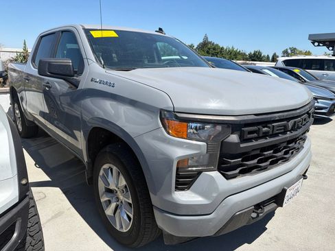 Used 2024 Chevrolet Silverado 1500 Custom AWD/4WD image 2