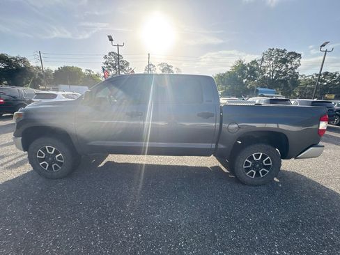 Used 2020 Toyota Tundra SR5 w/ SR5 Upgrade Package AWD/4WD image 4