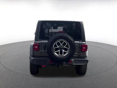 Used 2025 Jeep Wrangler Unlimited Rubicon image 7