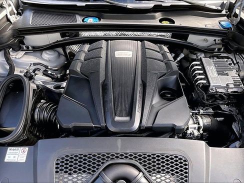 Used 2019 Porsche Macan S w/ Premium Package Plus image 29