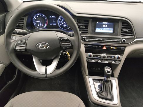 Used 2020 Hyundai Elantra SE image 22