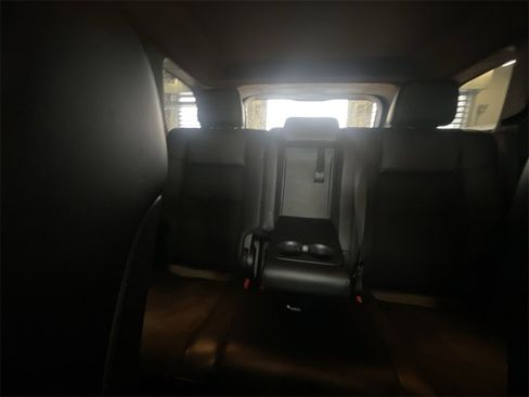 Used 2022 Jeep Grand Cherokee Laredo X image 13