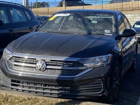 Certified 2024 Volkswagen Jetta S image 9