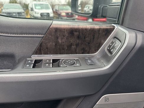 Used 2023 Ford F250 Lariat w/ Sport Appearance Package image 12