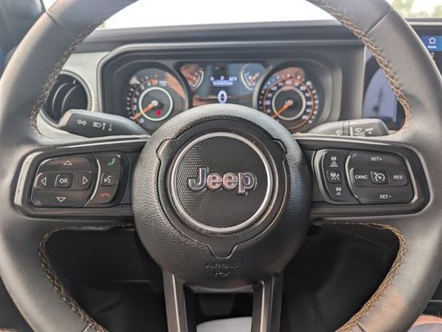 Used 2024 Jeep Gladiator Sport w/ Dual Top Group AWD/4WD image 19