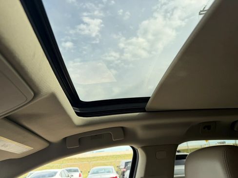 Used 2016 Cadillac SRX Luxury w/ Trailering Package FWD image 14